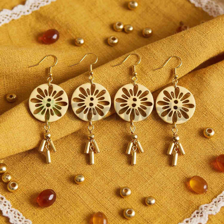 32 Pieces Round Wooden Buttons for Sewing | Natural Design Wooden Buttons | Stitchable Buttons for Kurtas, Craft, Embroidery &amp; DIY Projects (Flower-2-Hole-Btn-32)