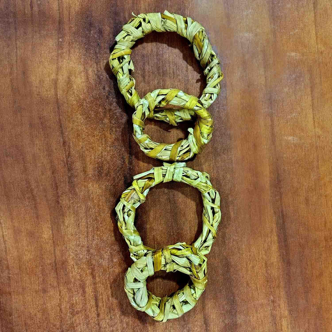Organic Handwoven Hay Chew Rings for Small Animals (Pack of 4) – Perfect for Rabbits, Guinea Pigs, Hamsters, Chinchillas, and Gerbils – Chew Toy to Promote Dental Health