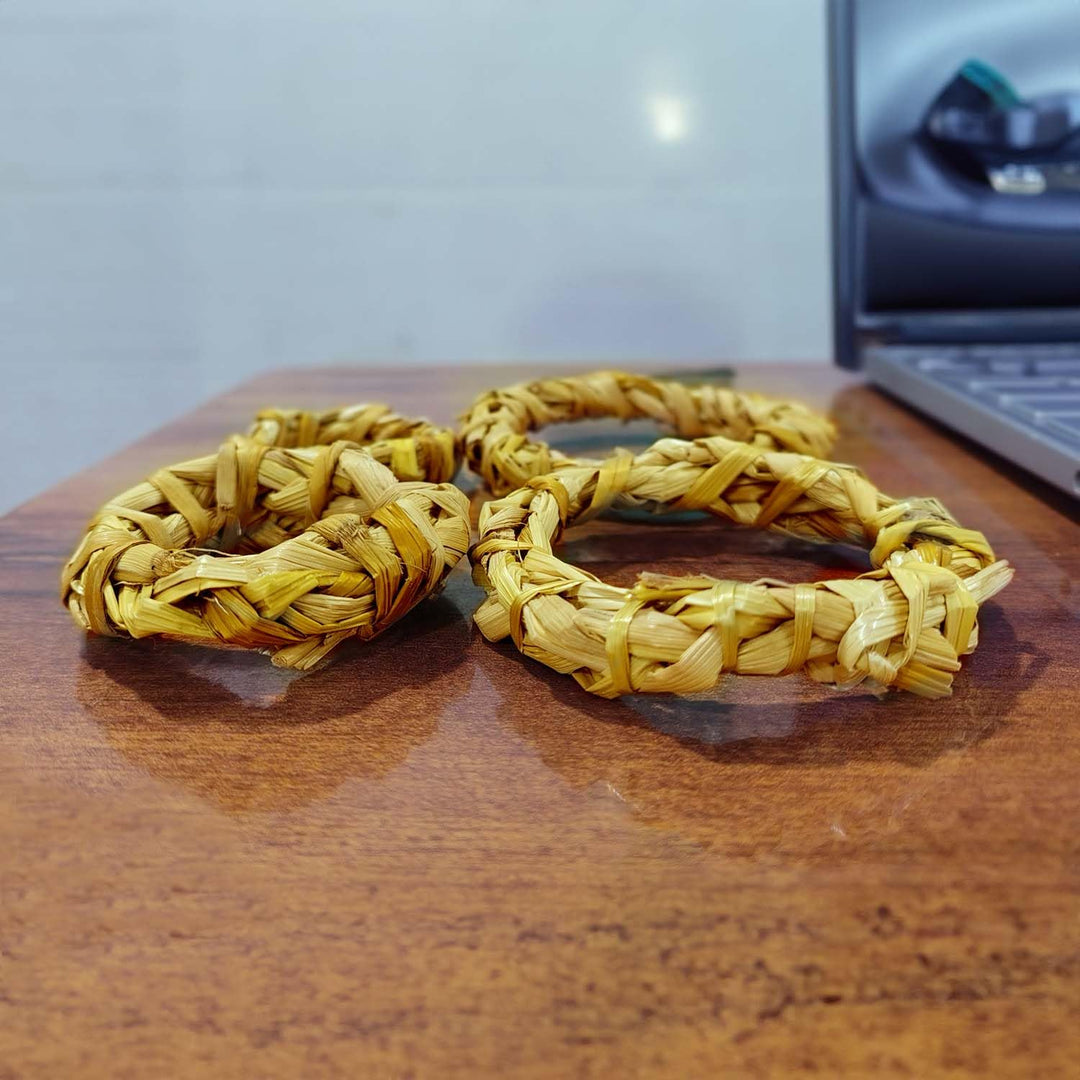 Organic Handwoven Hay Chew Rings for Small Animals (Pack of 4) – Perfect for Rabbits, Guinea Pigs, Hamsters, Chinchillas, and Gerbils – Chew Toy to Promote Dental Health