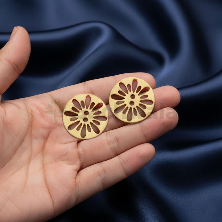 32 Pieces Round Wooden Buttons for Sewing | Natural Design Wooden Buttons | Stitchable Buttons for Kurtas, Craft, Embroidery &amp; DIY Projects (Flower-2-Hole-Btn-32)